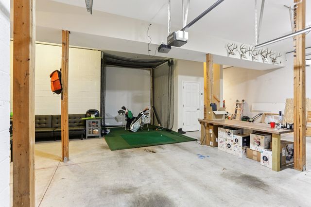 2048 Harvest Ln, Nashville, TN 37218