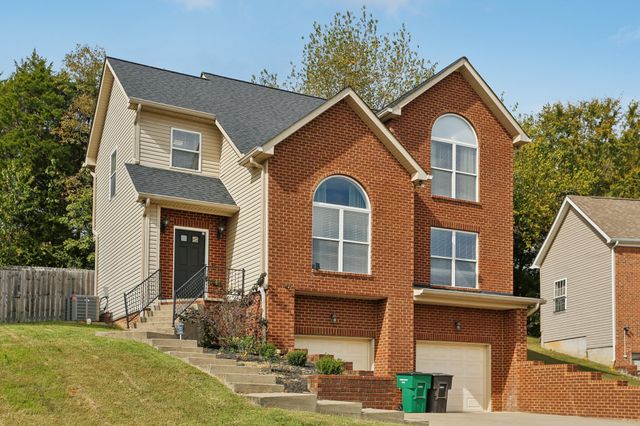 2048 Harvest Ln, Nashville, TN 37218
