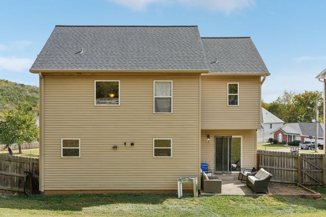 2048 Harvest Ln, Nashville, TN 37218