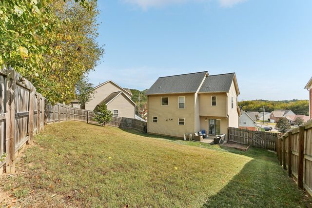 2048 Harvest Ln, Nashville, TN 37218