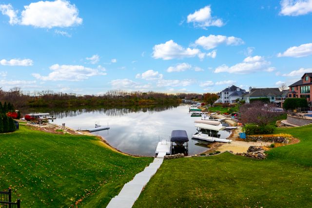 22743 Marina Drive, Plainfield, IL 60585