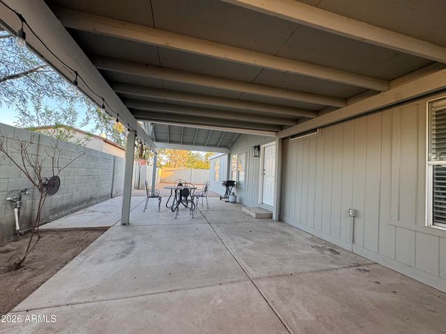 117 E VILLA THERESA Drive, Phoenix, AZ 85022