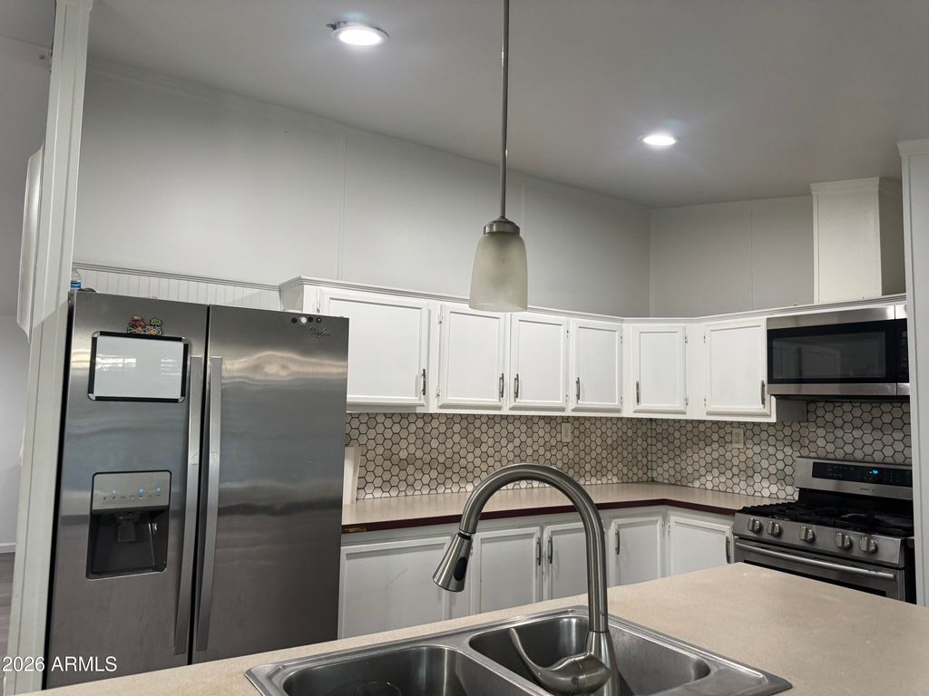 117 E VILLA THERESA Drive, Phoenix, AZ 85022 — photo 4