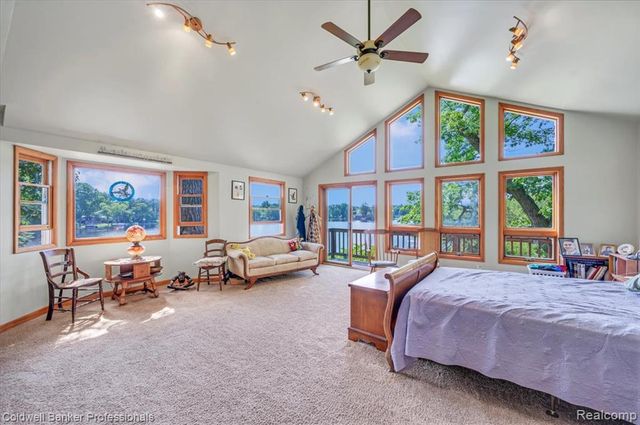 1325 Elkhorn Lake Road, Lake Orion, MI 48362