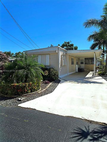 4208 S Shady Lane, Boynton Beach, FL 33436