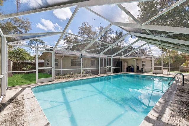 3906 NW 21ST TERRACE, Gainesville, FL 32605