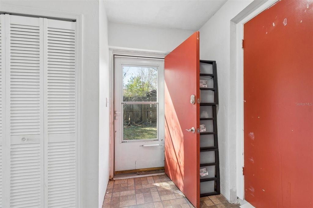 Image 15 of property listing at 3906 NW 21ST TERRACE, Gainesville, FL 32605