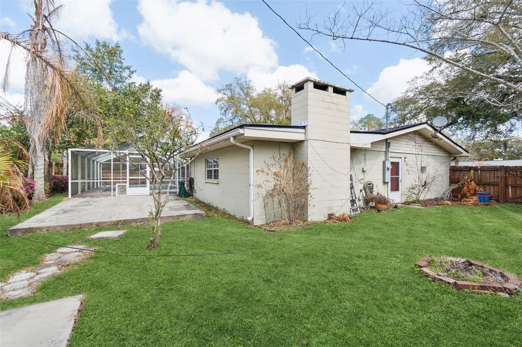 Image 37 of property listing at 3906 NW 21ST TERRACE, Gainesville, FL 32605