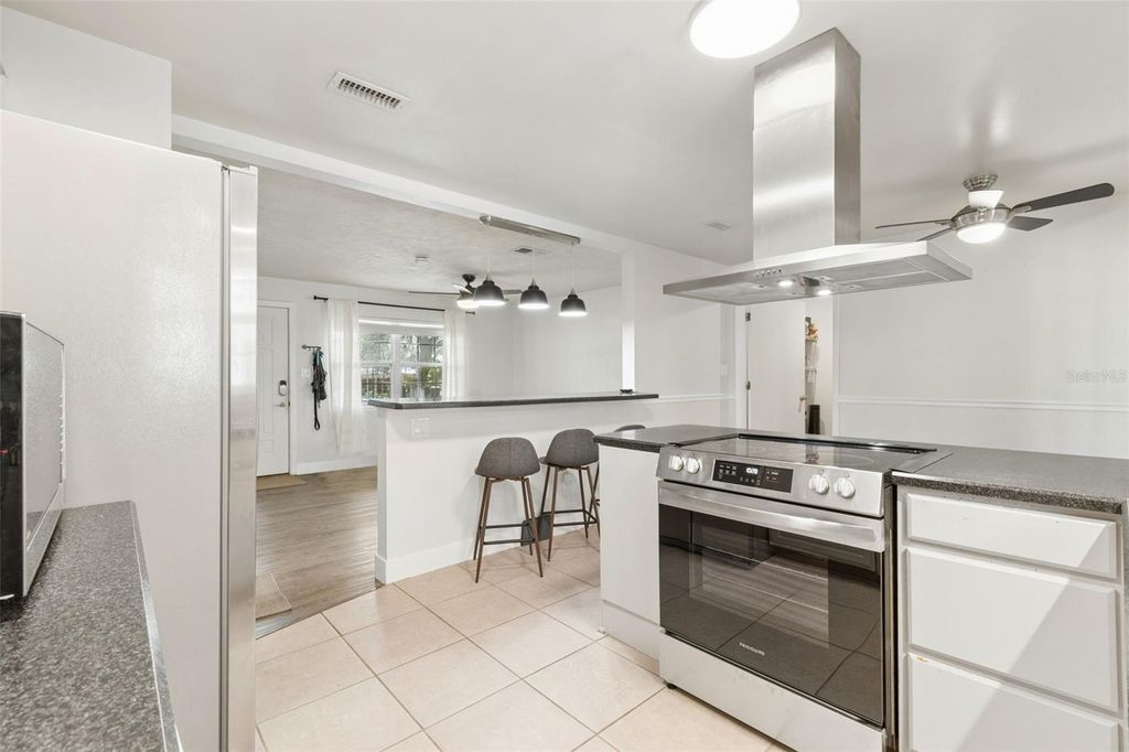 Image 6 of property listing at 3906 NW 21ST TERRACE, Gainesville, FL 32605