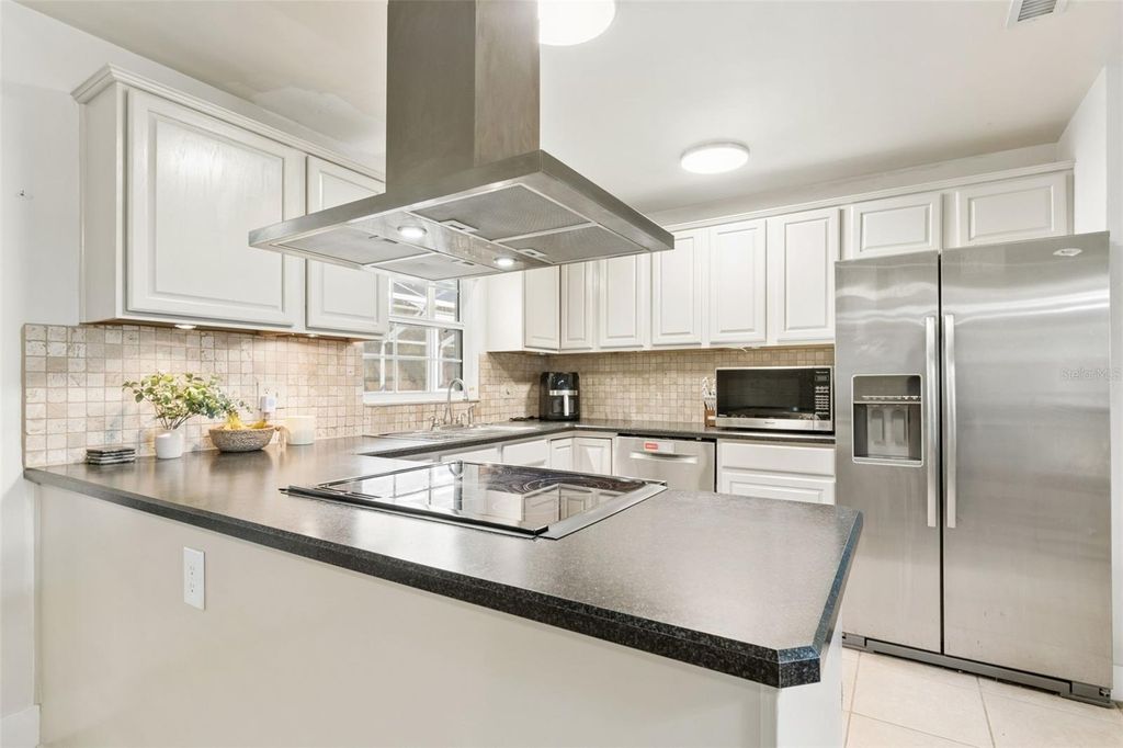 Image 9 of property listing at 3906 NW 21ST TERRACE, Gainesville, FL 32605