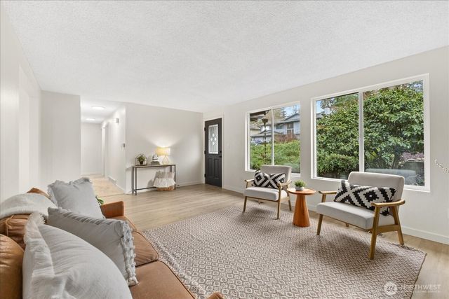 34515 25th Avenue SW, Federal Way, WA 98023