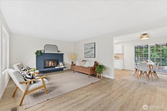 34515 25th Avenue SW, Federal Way, WA 98023