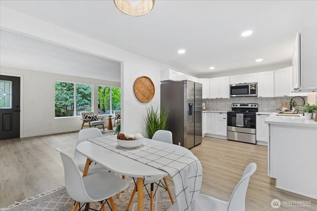 34515 25th Avenue SW, Federal Way, WA 98023