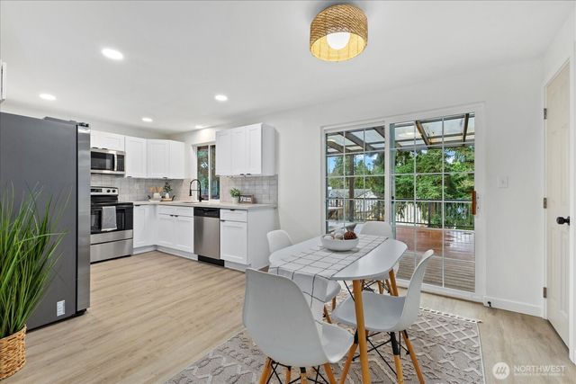 34515 25th Avenue SW, Federal Way, WA 98023