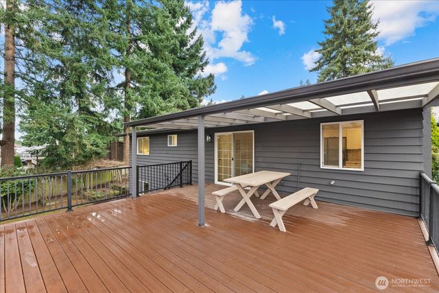 34515 25th Avenue SW, Federal Way, WA 98023