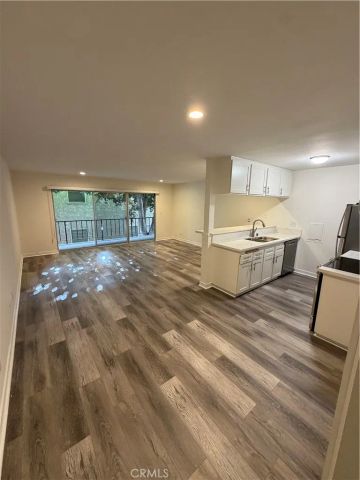 280 Molino 108, Long Beach, CA 90803