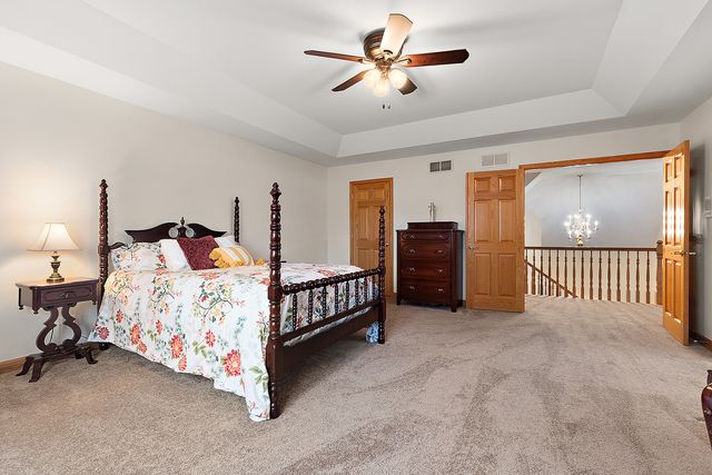 1231 Abbey Oaks Drive, Lemont, IL 60439