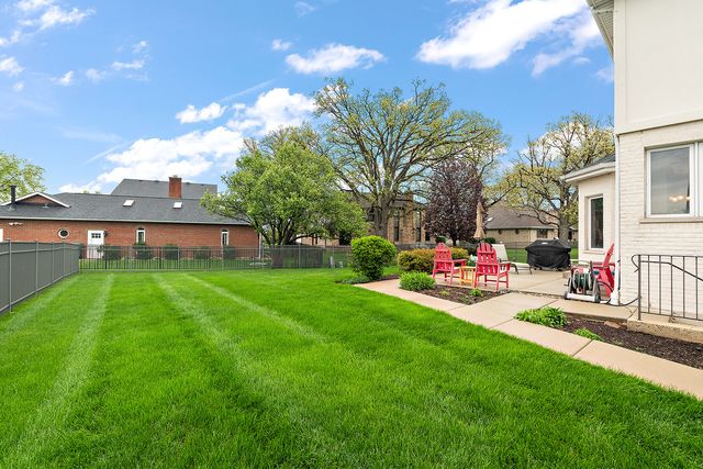 1231 Abbey Oaks Drive, Lemont, IL 60439