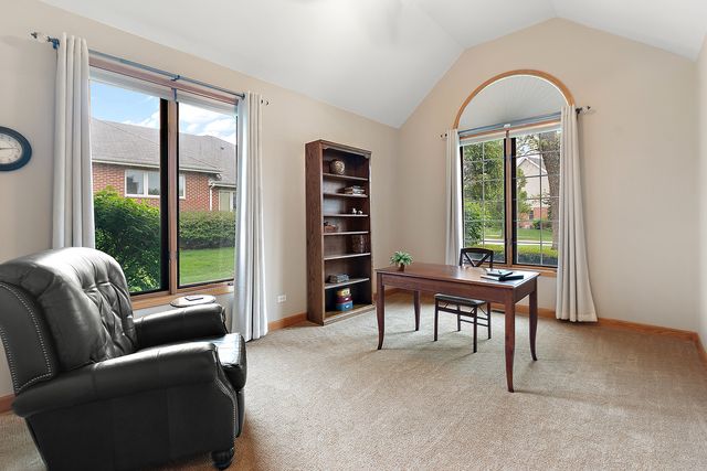 1231 Abbey Oaks Drive, Lemont, IL 60439