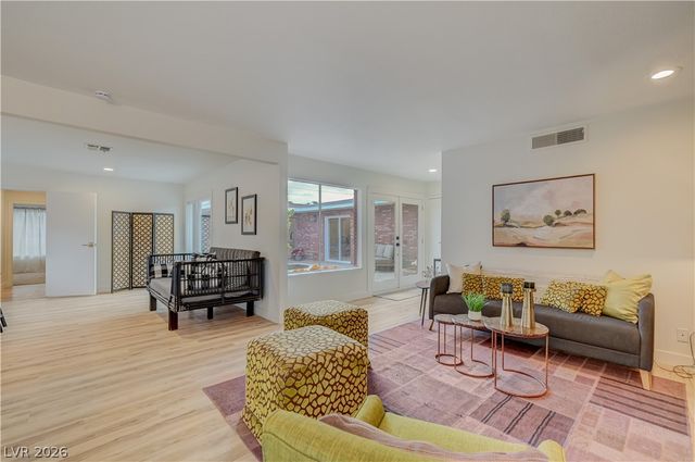 2101 Santiago Street, Las Vegas, NV 89104