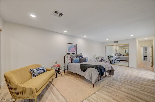 2101 Santiago Street, Las Vegas, NV 89104