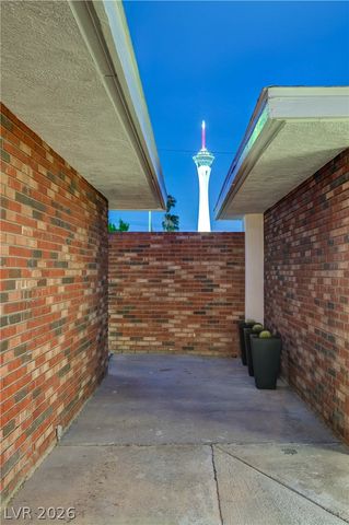 2101 Santiago Street, Las Vegas, NV 89104