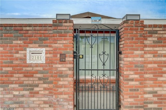 2101 Santiago Street, Las Vegas, NV 89104