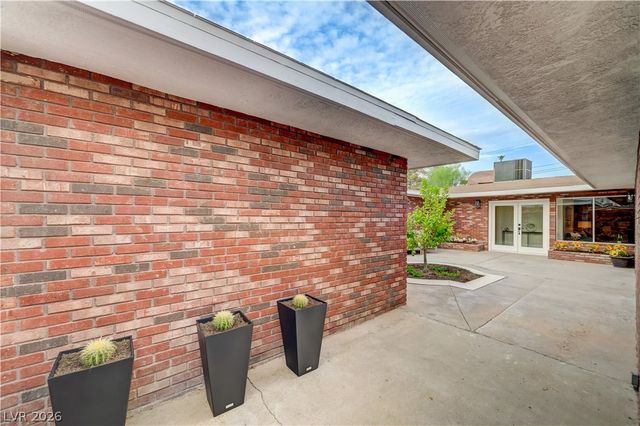 2101 Santiago Street, Las Vegas, NV 89104