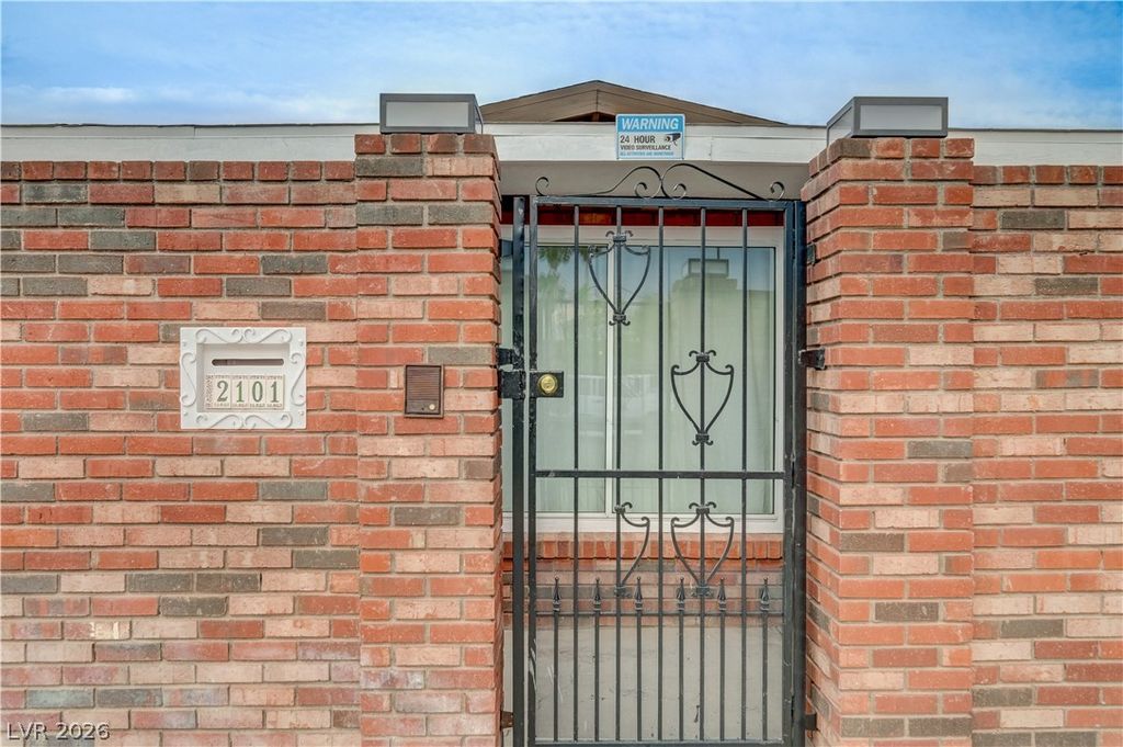 2101 Santiago Street, Las Vegas, NV 89104 — photo 5