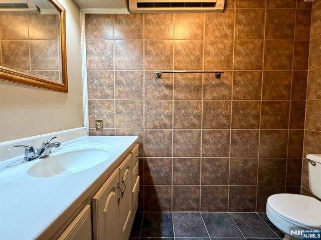 468 Liberty Street 201, Little Ferry, NJ 07643