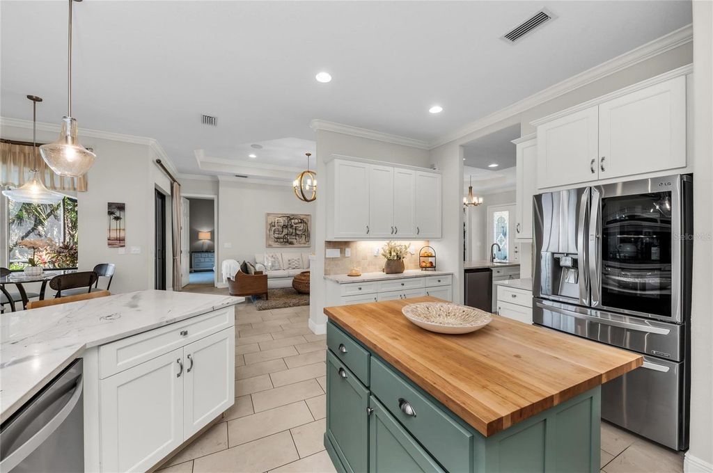 Image 20 of property listing at 6224 SIGNATURE POINTE LANE, Bradenton, FL 34210