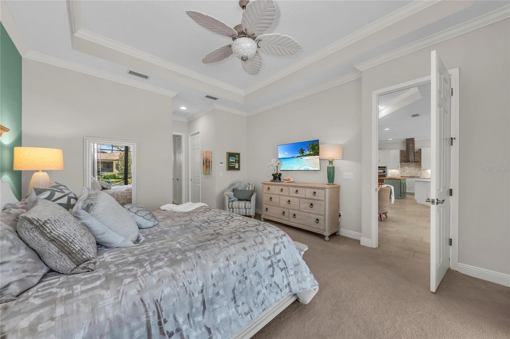 Image 30 of property listing at 6224 SIGNATURE POINTE LANE, Bradenton, FL 34210