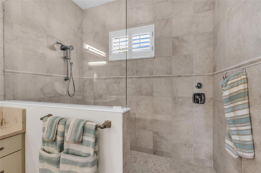 Image 33 of property listing at 6224 SIGNATURE POINTE LANE, Bradenton, FL 34210