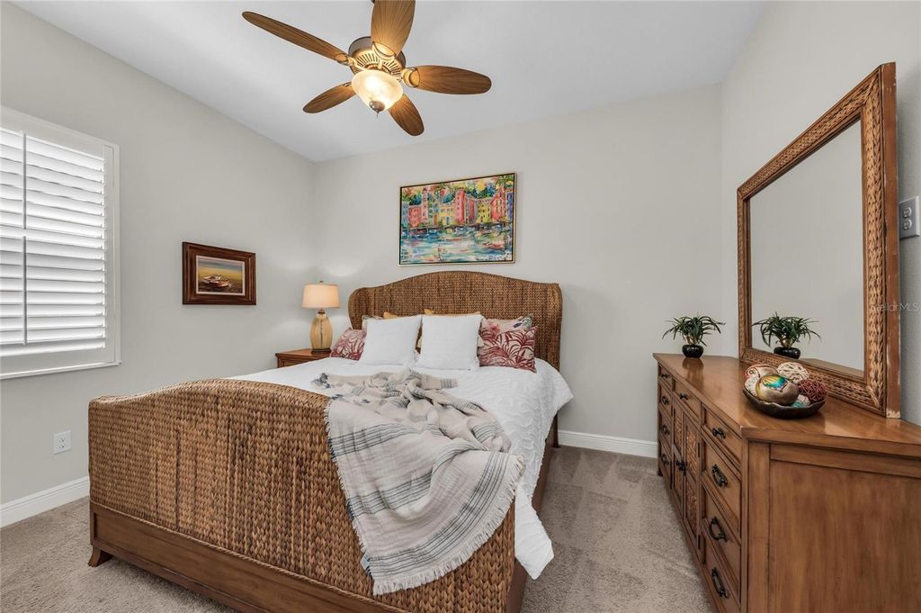 Image 40 of property listing at 6224 SIGNATURE POINTE LANE, Bradenton, FL 34210