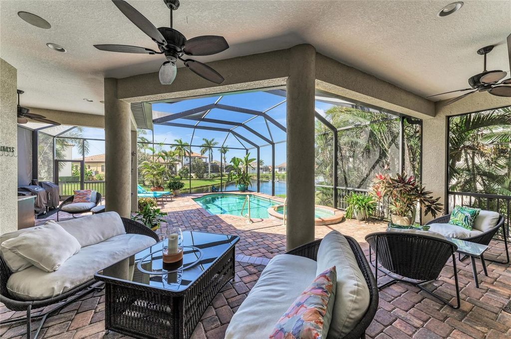 Image 48 of property listing at 6224 SIGNATURE POINTE LANE, Bradenton, FL 34210