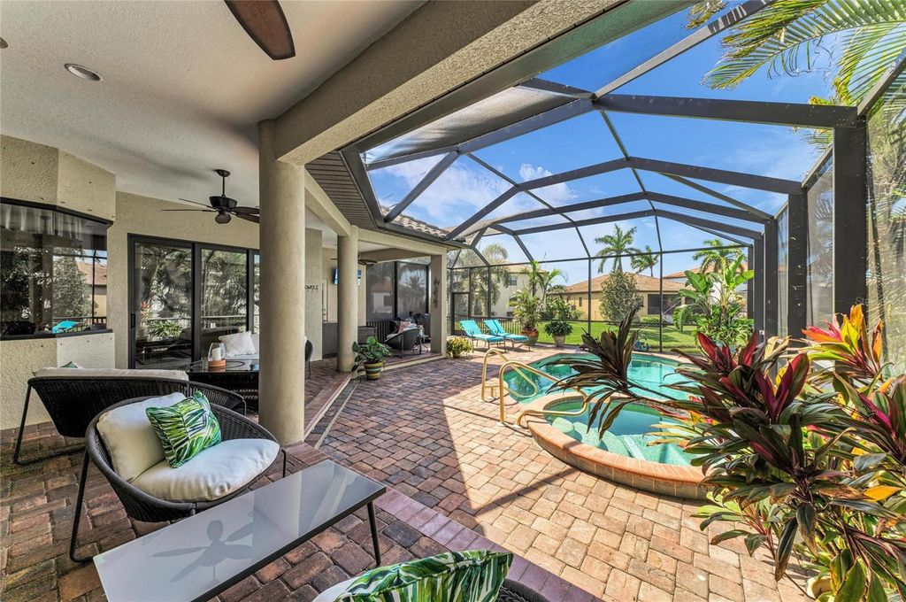 Image 49 of property listing at 6224 SIGNATURE POINTE LANE, Bradenton, FL 34210