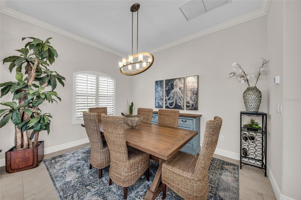 Image 8 of property listing at 6224 SIGNATURE POINTE LANE, Bradenton, FL 34210