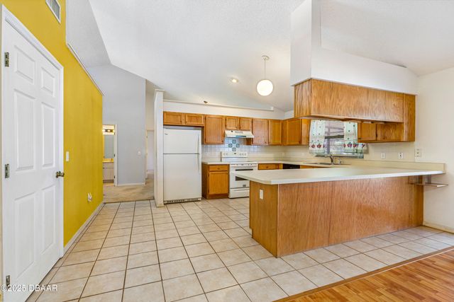 1392 Surrey Park Drive, Port Orange, FL 32128