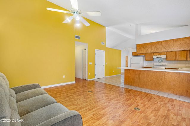 1392 Surrey Park Drive, Port Orange, FL 32128