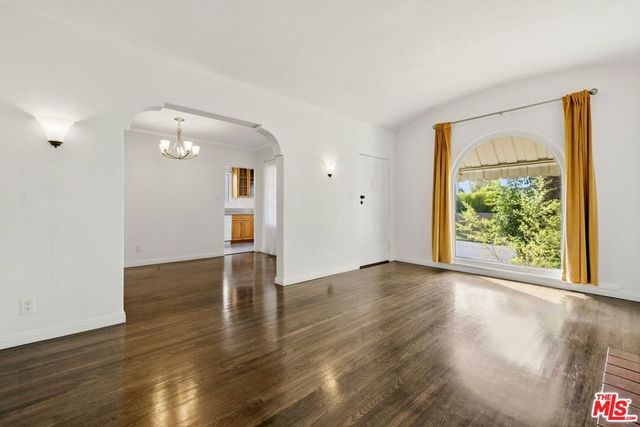 8415 Rosewood Avenue, West Hollywood, CA 90048