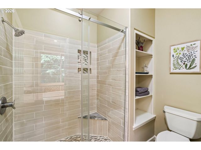 8297 Sw HAYDEN Dr, Beaverton, OR 97007