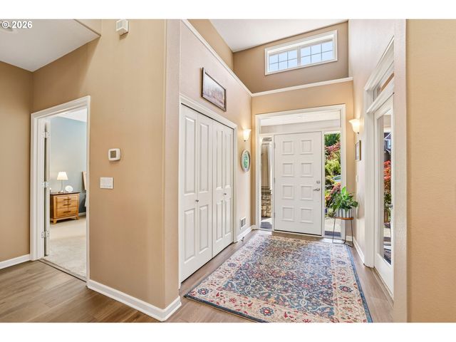 8297 Sw HAYDEN Dr, Beaverton, OR 97007