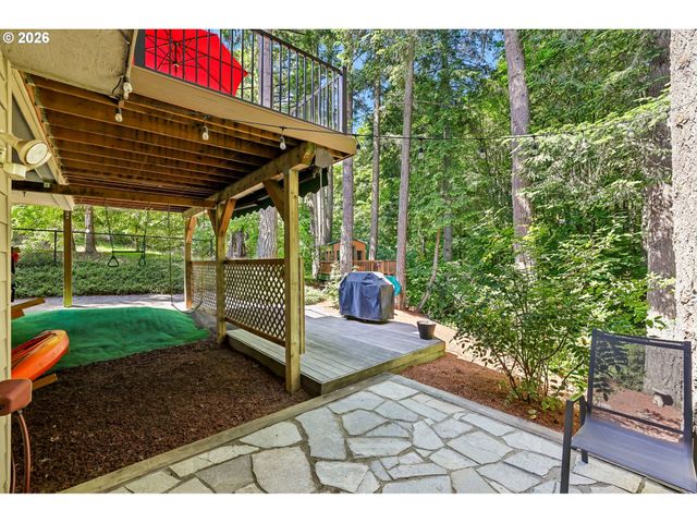 8297 Sw HAYDEN Dr, Beaverton, OR 97007