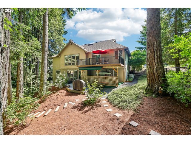 8297 Sw HAYDEN Dr, Beaverton, OR 97007