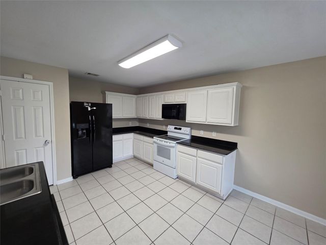 28942 Village Creek Loop, Spring, TX 77386