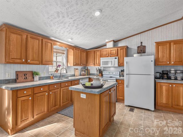 114 Gateway Cove, Canton, NC 28716