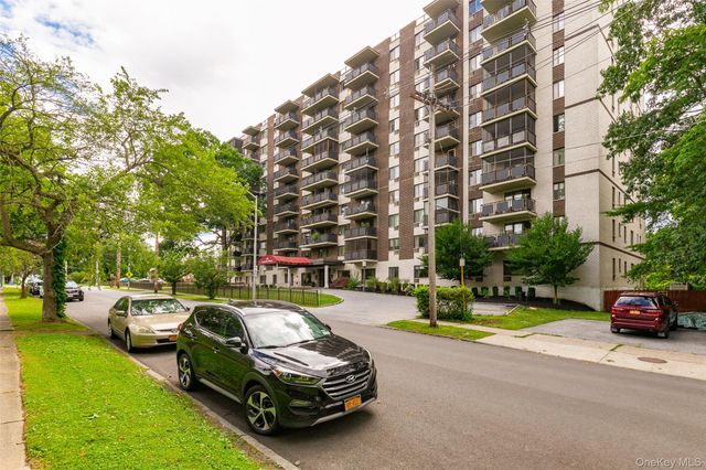 160 Academy Street 1E, Poughkeepsie, NY 12601