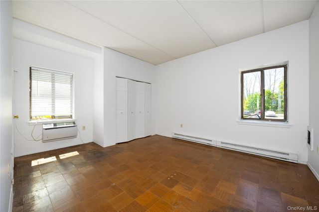 160 Academy Street 1E, Poughkeepsie, NY 12601