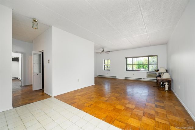 160 Academy Street 1E, Poughkeepsie, NY 12601