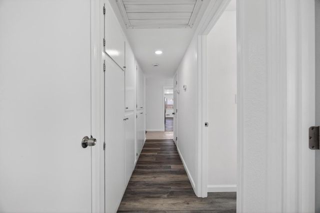 61 Brentford Cir, Sacramento, CA 95823